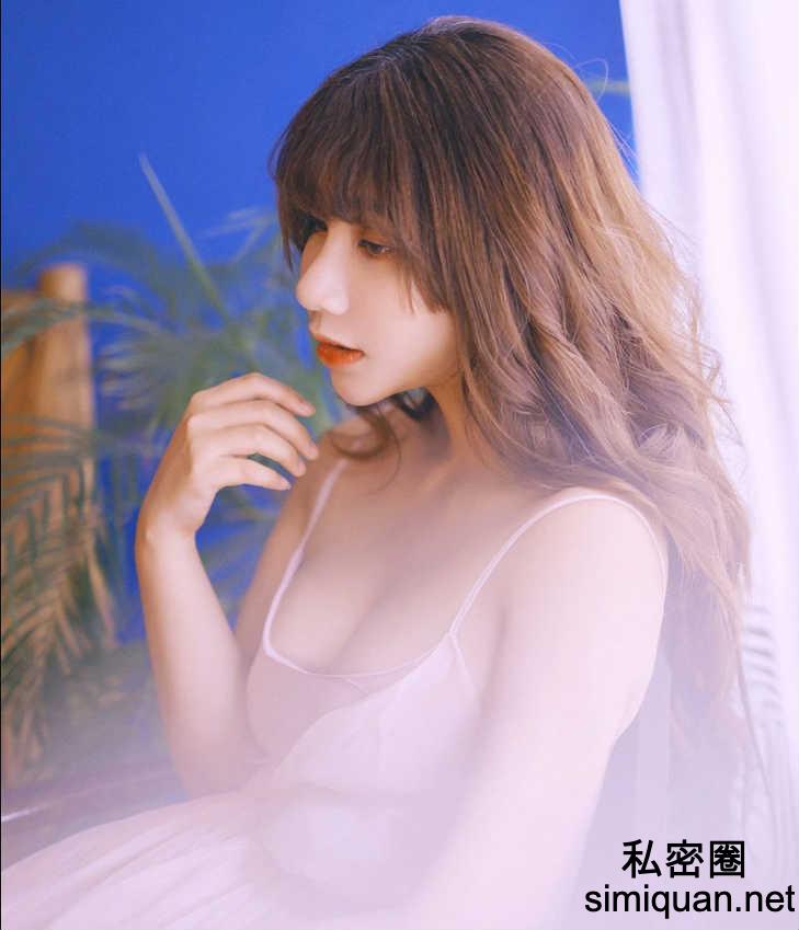 DUI5UIDEAD$}PN343E8C6]9_meitu_8.jpg